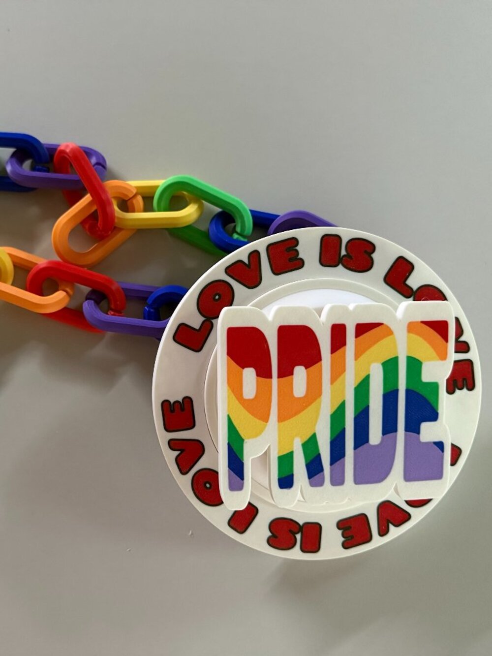 PRIDE Chains of Love